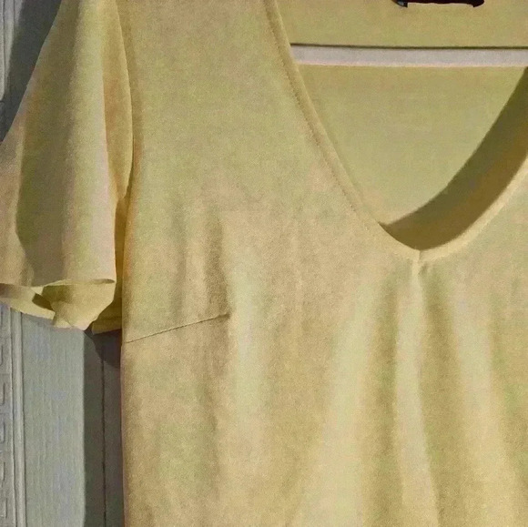 Mohito Yellow Short Sleeve V neck Mini Dress With Ruffle Hem Size L EUC - Picture 5 of 16